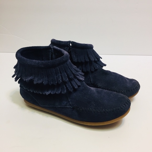 Minnetonka Other - Minnetonka Fringe Leather Blue Moccasin Boots